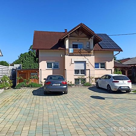 Vagon - Studio - Near Btc, Ljubljana Lägenhet Exteriör bild