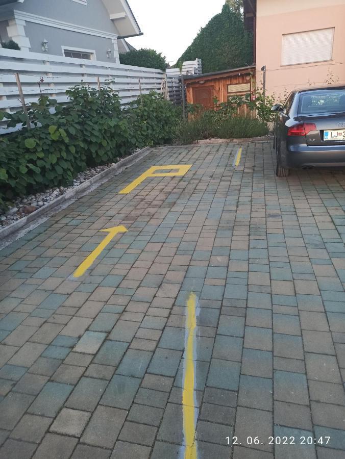 Vagon - Studio - Near Btc, Ljubljana Lägenhet Exteriör bild